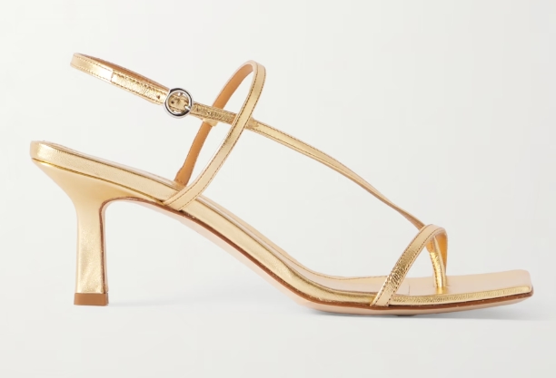הנוחות והסטייל של Aeyde Sandals